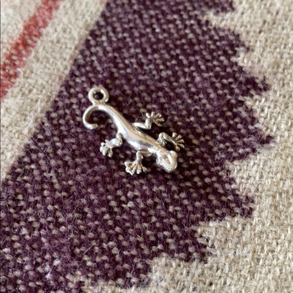 Sterling silver lizard / gecko charm - Picture 2 of 3